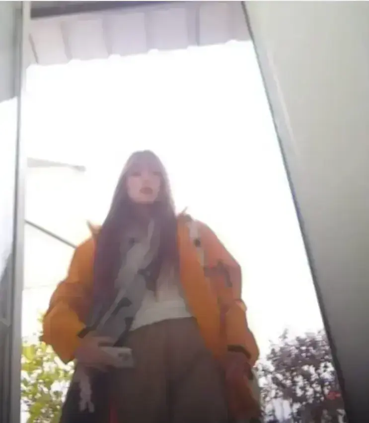 《黄色冲锋衣木木厕所被偷拍》成都奶茶店偷拍原视频高清完整版免费在线播放 - 深度还原黄色冲锋衣木木事件始末 - 无删减全集热门黑料资源免费观看